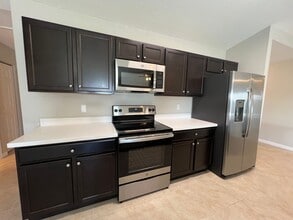 5865 NW Mesa Cir in Port St. Lucie, FL - Building Photo - Building Photo