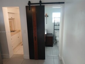 11510 SW 182nd Terrace in Miami, FL - Foto de edificio - Building Photo