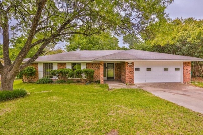 property at 605 E 27th Ave