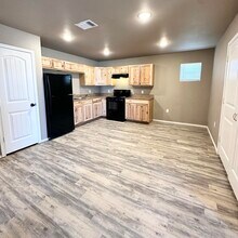 1520 E 13th St in Lubbock, TX - Building Photo - Building Photo