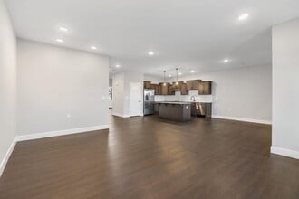 5955 S Farm Rd 163 in Springfield, MO - Building Photo - Building Photo