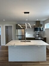 4022 NE Mallory Ave in Portland, OR - Foto de edificio - Building Photo