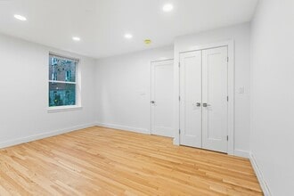 141 Beaconsfield Rd, Unit 2 in Brookline, MA - Foto de edificio - Building Photo