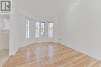 29 Drake Dr in Barrie, ON - Building Photo - Building Photo