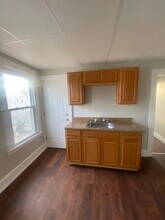 22 Crane St in Springfield, MA - Building Photo - Building Photo