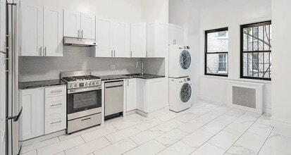 11 Abingdon Square in New York, NY - Building Photo - Building Photo