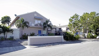 5600 NW 6th St in Miami, FL - Building Photo