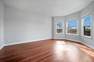 2939 N Ashland Ave in Chicago, IL - Building Photo - Building Photo