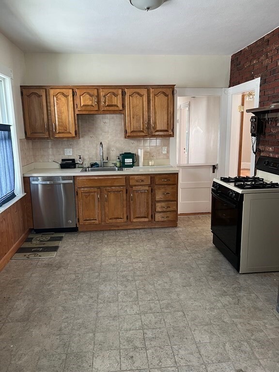 16 Sullivan Rd, Unit 1, Unit 1