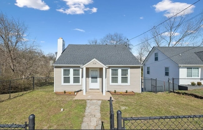 property at 306 W 17th St