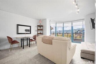 1888 Kalakaua Ave in Honolulu, HI - Building Photo - Building Photo