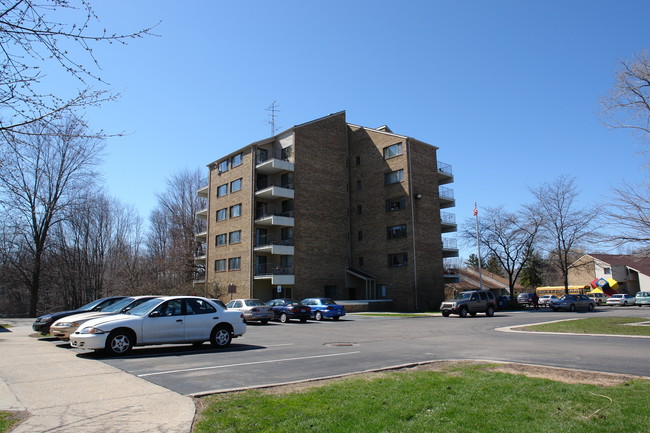 Edgewood Village in East Lansing, MI - Building Photo - Building Photo