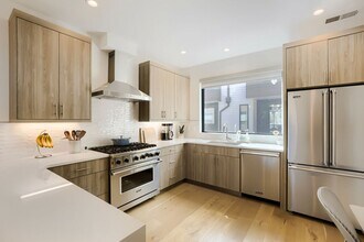 2465 Walnut St in Boulder, CO - Building Photo - Building Photo