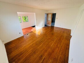2228 Berkeley Ave in Los Angeles, CA - Building Photo - Building Photo