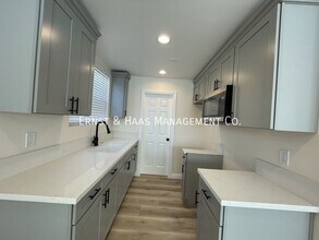 741 W 4th St in Long Beach, CA - Foto de edificio - Building Photo