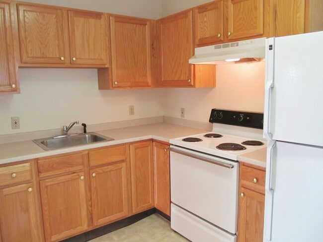252 N 5th Ave, Unit Second Floor
