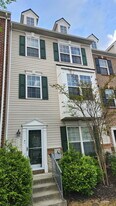 9555 Weshurst Ln in Upper Marlboro, MD - Building Photo