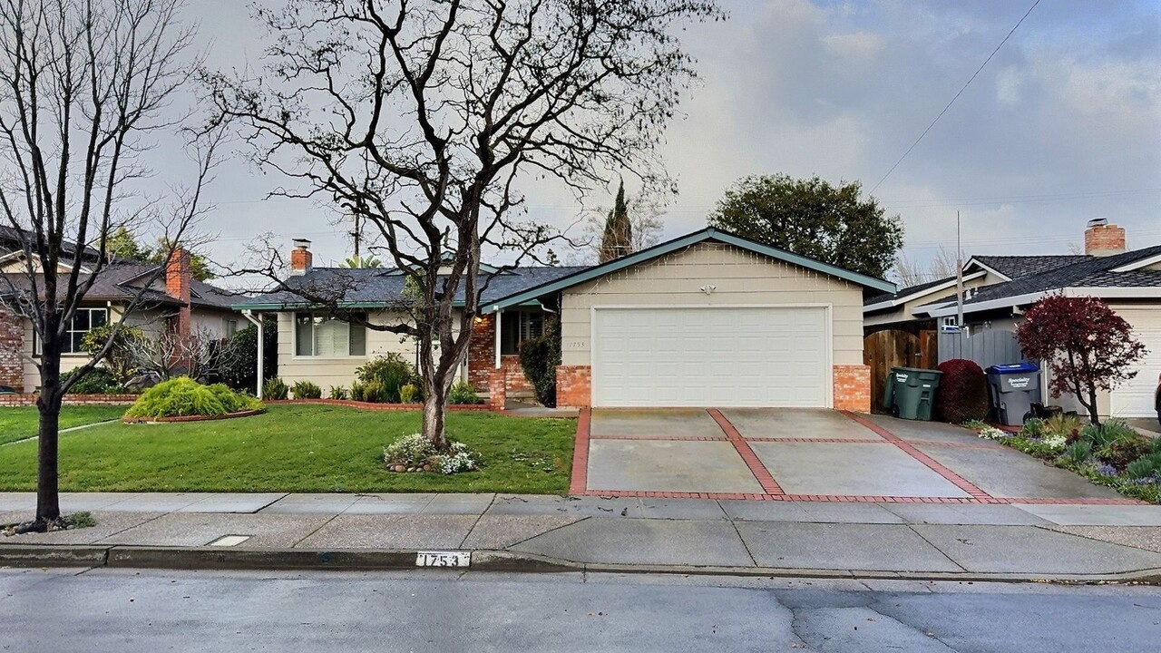 1753 Killdeer Ct in Sunnyvale, CA - Building Photo