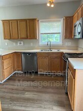 5716 Brookshadow Dr in Raleigh, NC - Foto de edificio - Building Photo