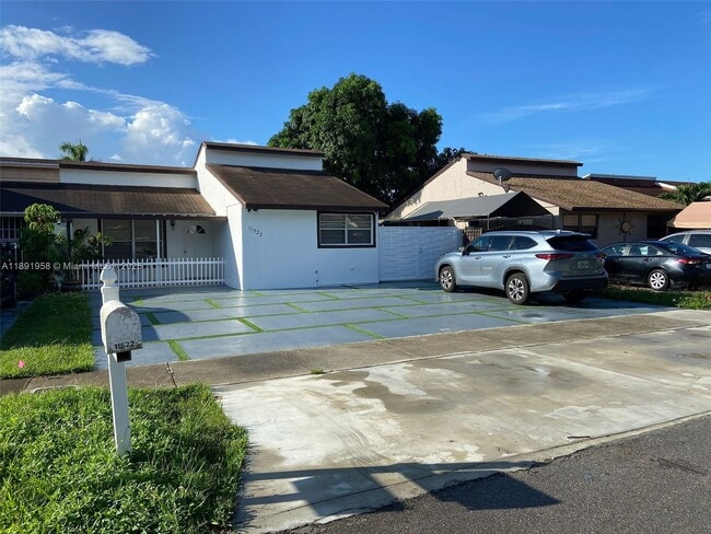 11522 SW 4th St in Miami, FL - Building Photo - Building Photo