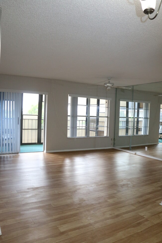 2901 26th St W, Unit 502 in Bradenton, FL - Building Photo - Building Photo
