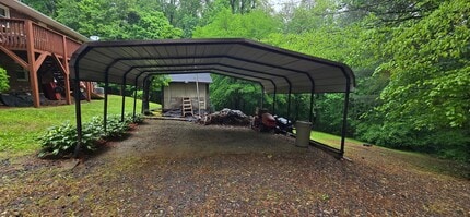 2735 Tablerock Rd in Lenoir, NC - Building Photo - Building Photo
