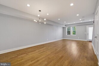 925 Delafield Pl NW in Washington, DC - Building Photo - Building Photo