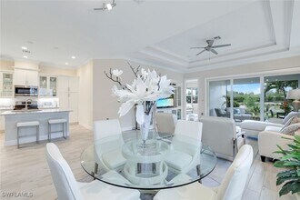 5831 Haiti Dr in Naples, FL - Foto de edificio - Building Photo