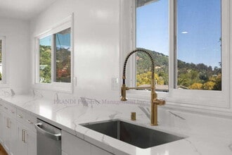40 Leafwood Cir in San Rafael, CA - Building Photo - Building Photo