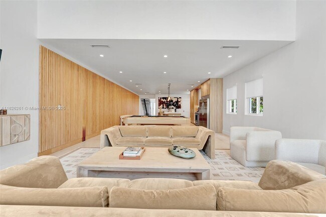 property at 617 NE 14th Ave