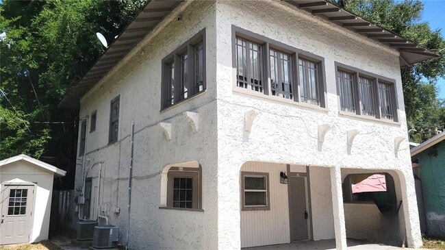 139 S Stone St, Unit 216