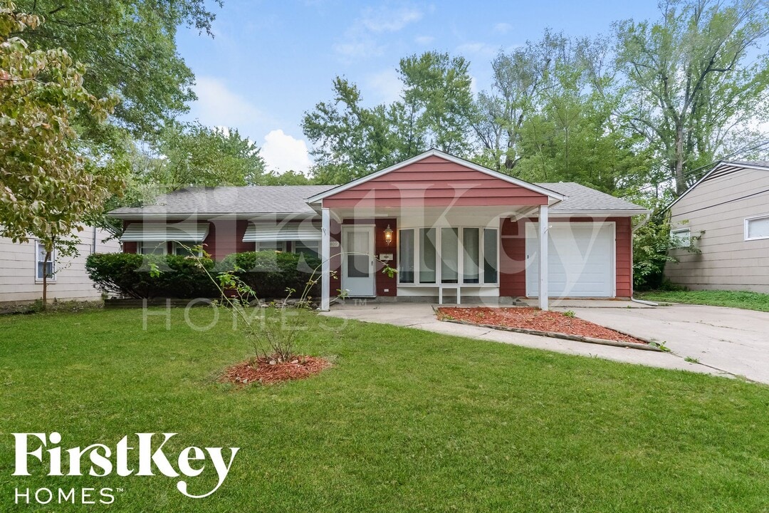11409 Bristol Terrace in Kansas City, MO - Building Photo