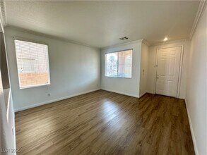 3012 Jacaranda Dr in Las Vegas, NV - Building Photo - Building Photo