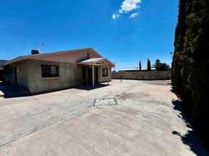 14624 Eston Pl in El Paso, TX - Building Photo - Building Photo