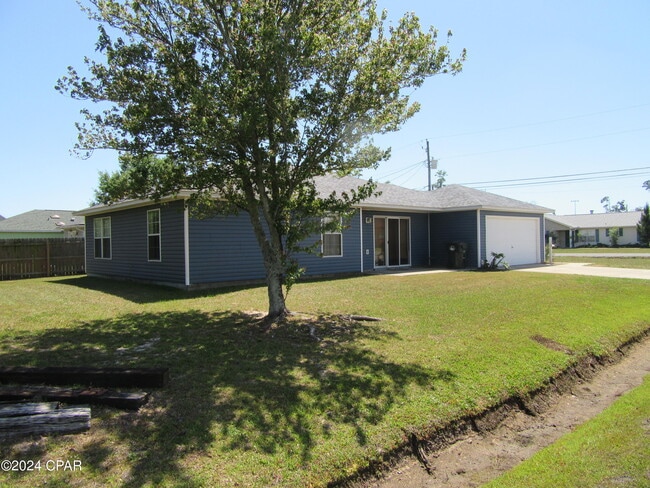 1601 Louisiana Ave in Lynn Haven, FL - Building Photo - Building Photo