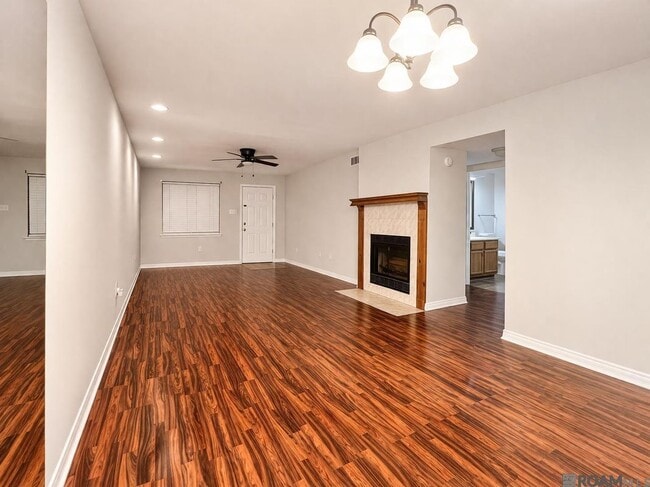 224 Ocean Dr in Baton Rouge, LA - Foto de edificio - Building Photo