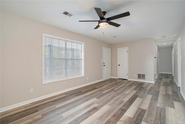 2243 Oak Cir in Conley, GA - Building Photo - Building Photo