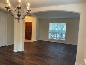 9027 Ferndale View Dr in Houston, TX - Foto de edificio - Building Photo