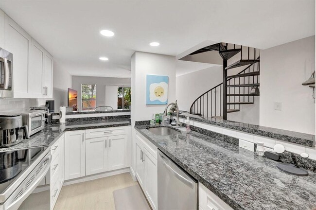 640 Tennis Club Dr, Unit 108 in Fort Lauderdale, FL - Building Photo - Building Photo