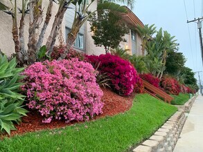 Carlton Ridge *1st Month Free OAC* in Santee, CA - Foto de edificio - Building Photo