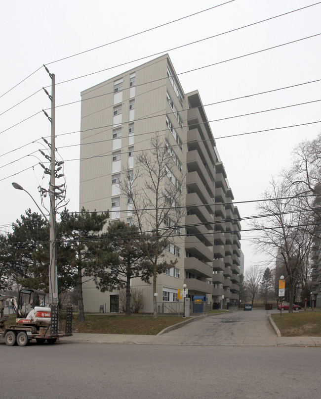 Royal Tower in Mississauga, ON - Building Photo - Building Photo