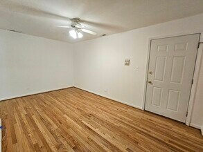 4032 N Milwaukee Ave in Chicago, IL - Building Photo - Building Photo