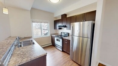 10004-1097A 97A St in Grande Prairie, AB - Building Photo - Building Photo