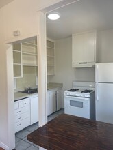 Villa De Oro Apartments in San Diego, CA - Building Photo - Building Photo