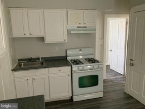 433 Bentley Ave in Beverly, NJ - Building Photo - Building Photo