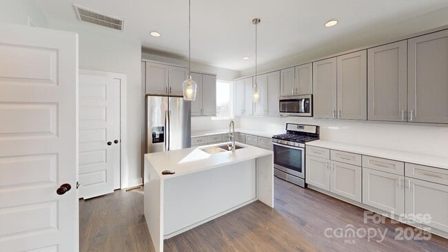 property at 423 Coxe Ave