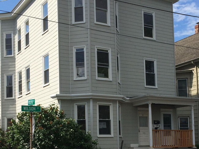 31 Wilson St in Portland, ME - Building Photo - Building Photo