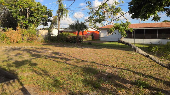 1910 NW 195th St in Miami Gardens, FL - Building Photo - Building Photo
