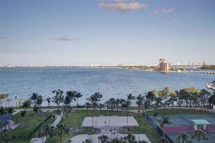 1756 N Bayshore Dr, Unit 9A in Miami, FL - Building Photo