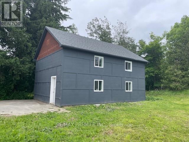 property at 8 Gormley Rd E